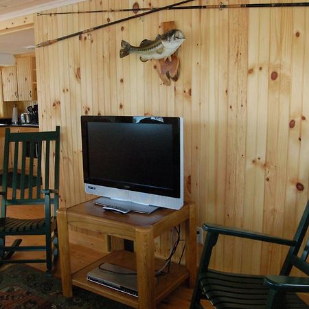 Sebago Lake Lodge & Cottages North Windham Exterior photo